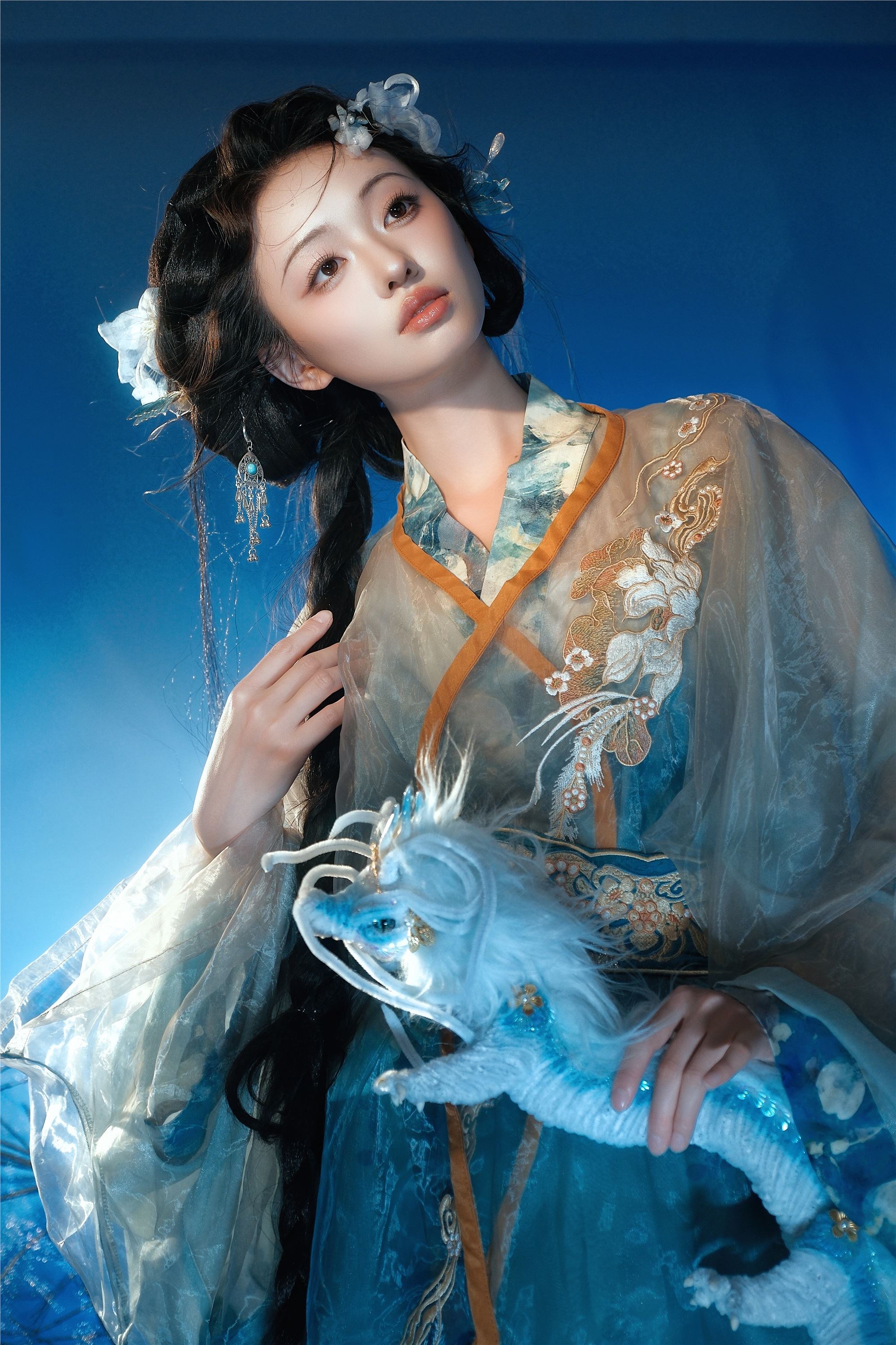 YITUYU艺图语 2025.01.02 蓝龙 小羊爱干饭